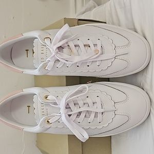 Womens Sneakers